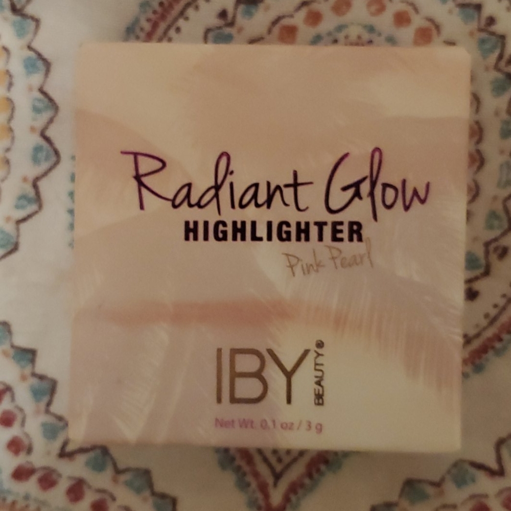 BNIB IBY Beauty Radiant Glow Highlighter